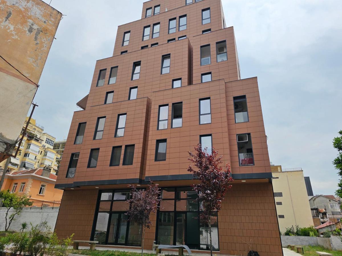 Daily Apartment In Center Tirana Exterior foto